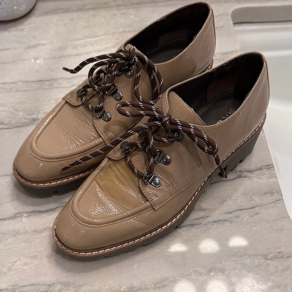 Donald Pliner oxfords, patent leather size 8.5